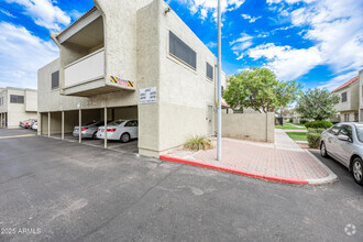 Building Photo - 4867 W Palo Verde Dr