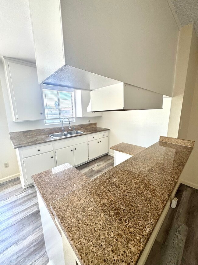Building Photo - 7134 Westview Pl