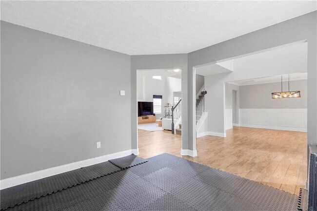 Foto del edificio - 709 Roxholly Ln NE