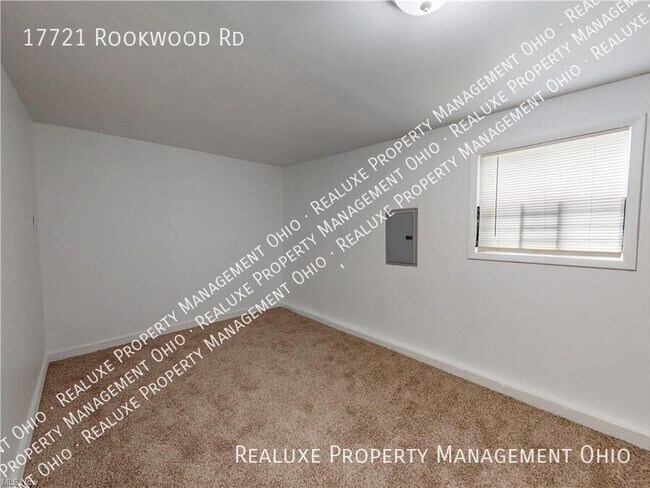 Foto del edificio - 17721 Rookwood Rd