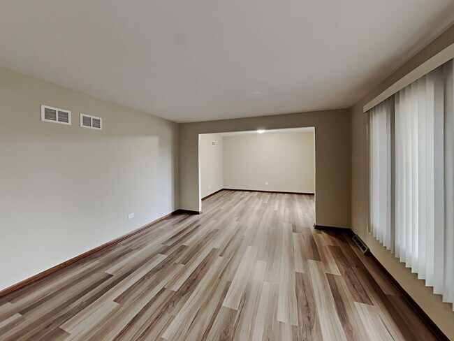 Foto del edificio - 7527 Cashew Dr