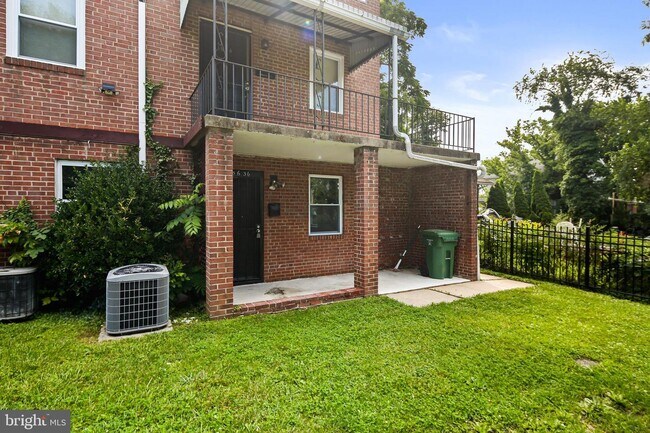 Foto del edificio - 5636 Purdue Ave
