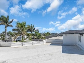 Building Photo - 3704 Broadway