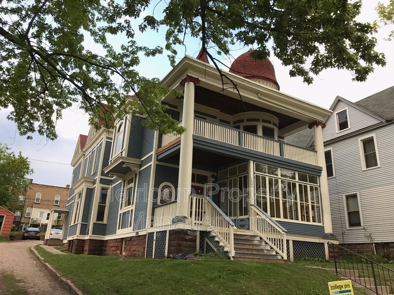 Primary Photo - 1421 E Superior St