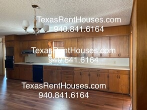 Building Photo - 1207 N Reynolds Ave