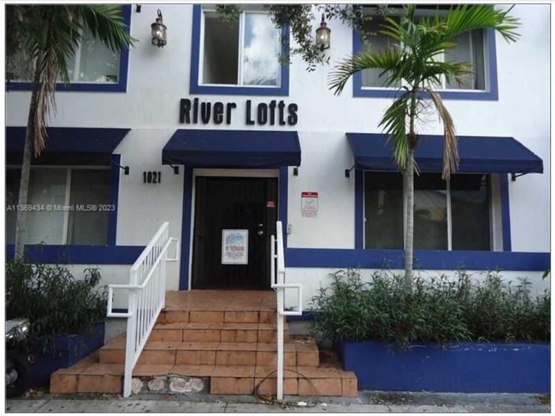 Foto principal - 1021 NW 3rd St