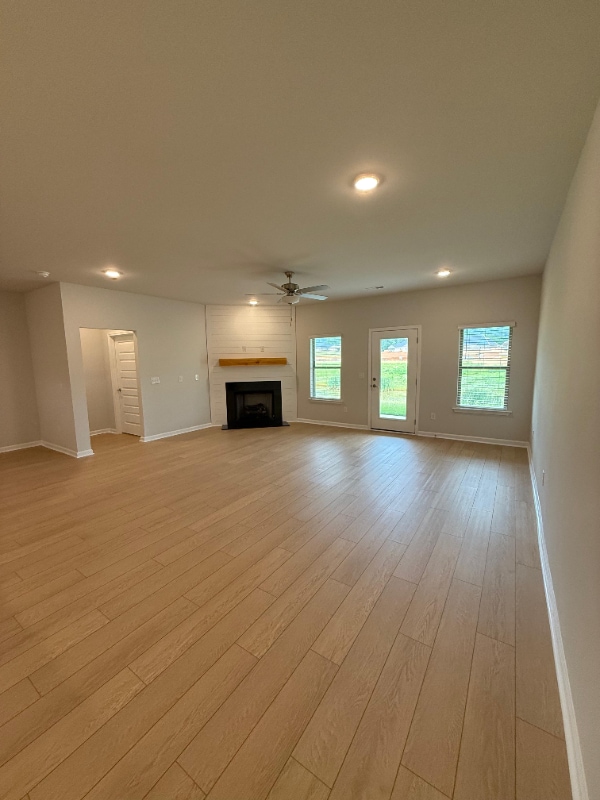 Building Photo - 6064 Gardner Maples Dr SE