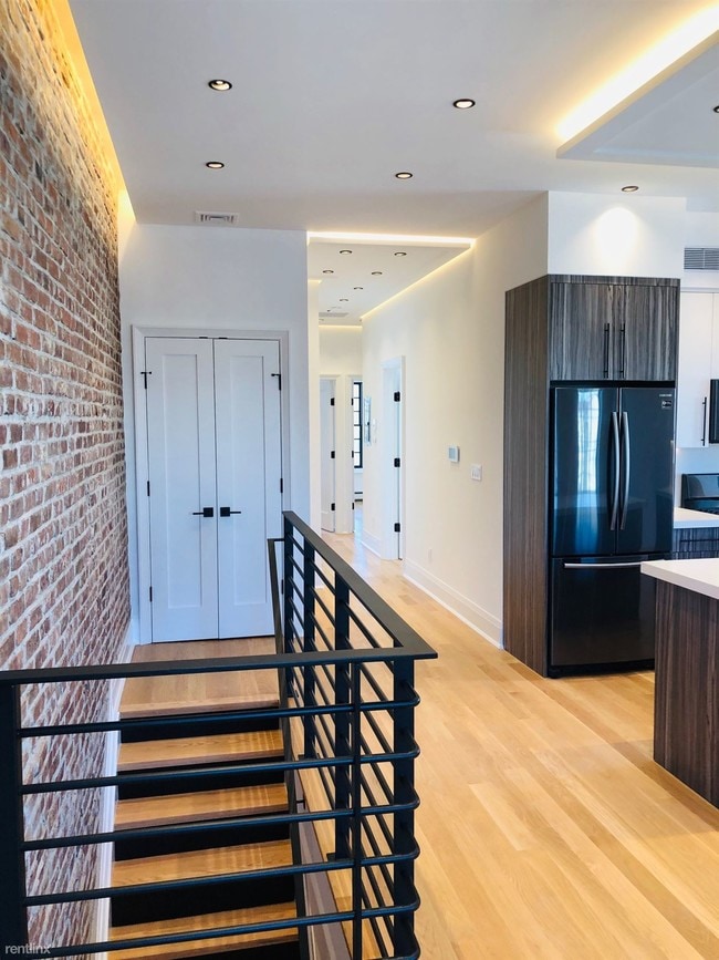 Building Photo - 3 br, 2 bath  - 2112 36th St