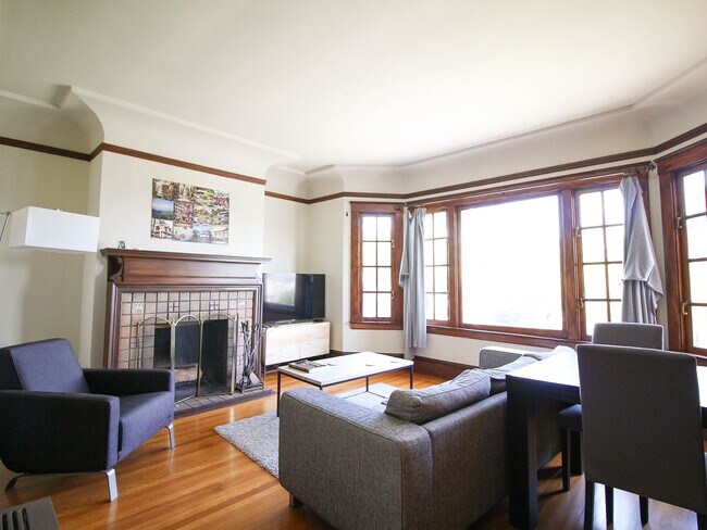Foto del edificio - 832 Dolores St
