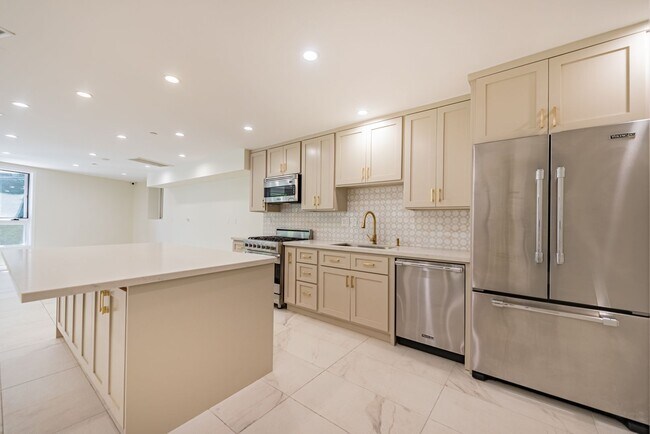 Foto del edificio - An Entertainer's Dream Home