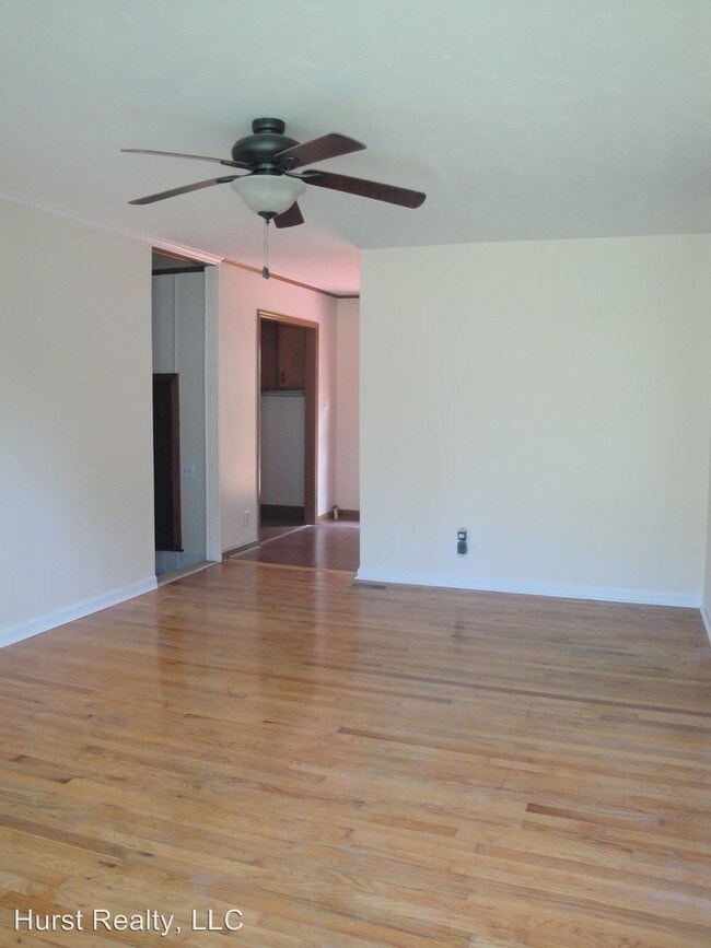 Building Photo - 13 Berkshire Dr