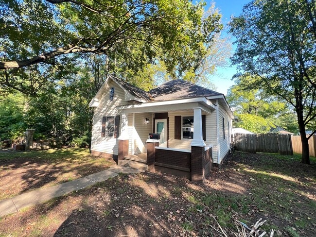 Foto del edificio - 3 Bed 1 Bath For Rent - Springfield