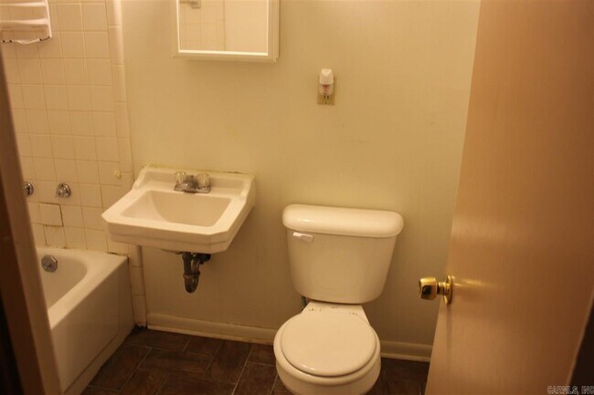 Foto del edificio - 1915 W 2nd St