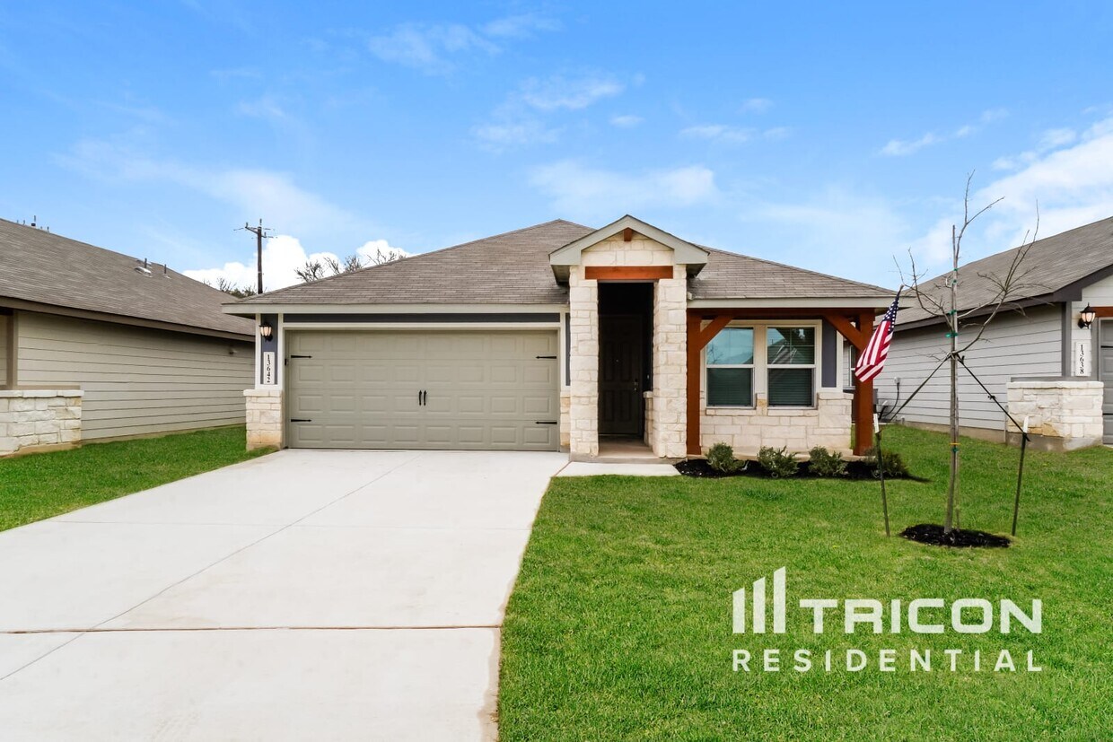 Foto principal - 13642 Paxton Blvd