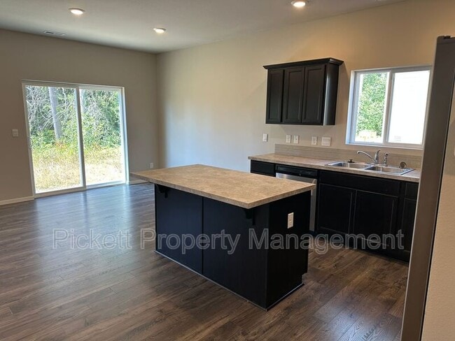Photo - 6461 Hornet Cir NE Townhome