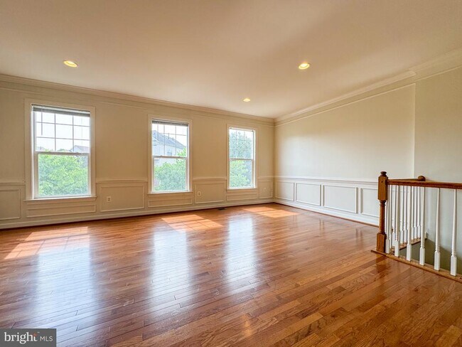 Building Photo - 8173 Glade Bank Dr