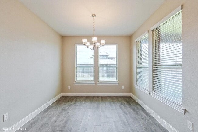 Foto del edificio - 10709 Klondike Ln