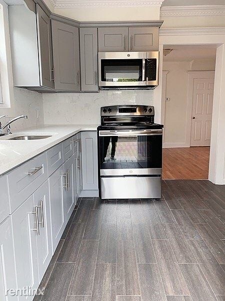 Foto del edificio - 3 br, 1 bath Apartment - 149 Grove Street 1