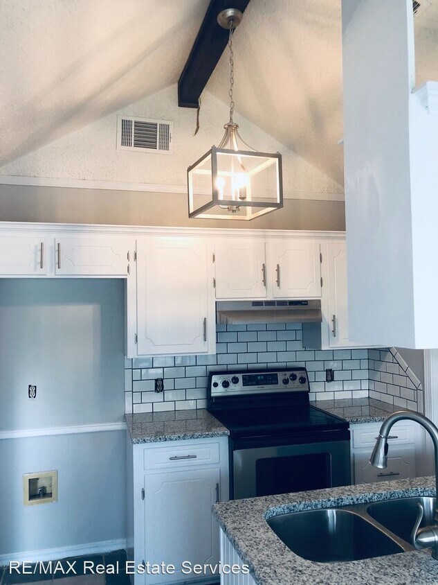 Primary Photo - 3 br, 2 bath House - 2500 Brookhaven