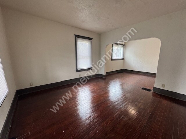 Foto del edificio - 2822 Oliver St