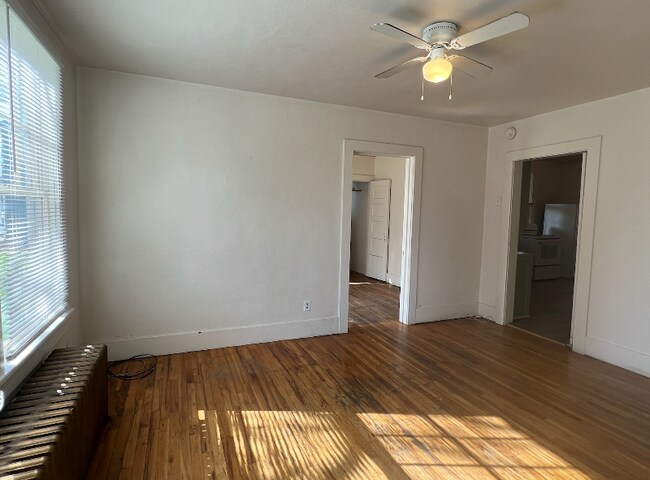 Building Photo - 2495 E Warm Springs Ave