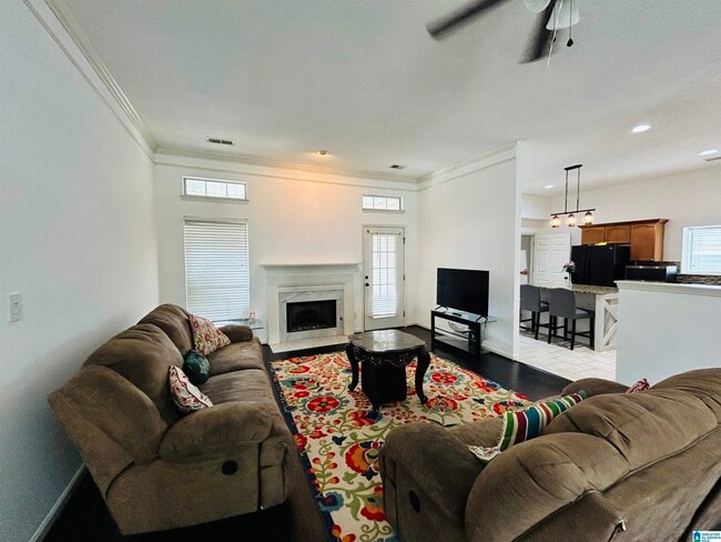 Building Photo - 151 Stratford Cir