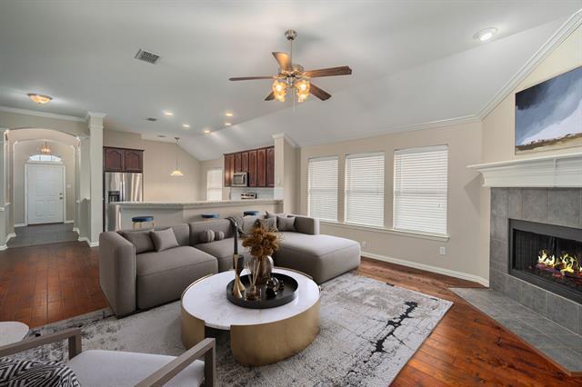 Foto del edificio - 413 Hawk Dr