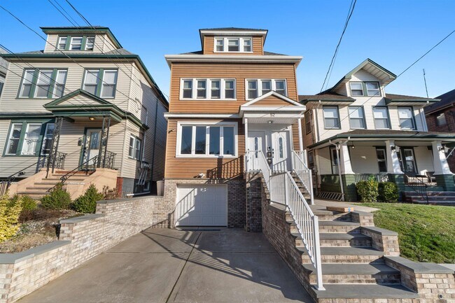 Building Photo - 52 Avenue B
