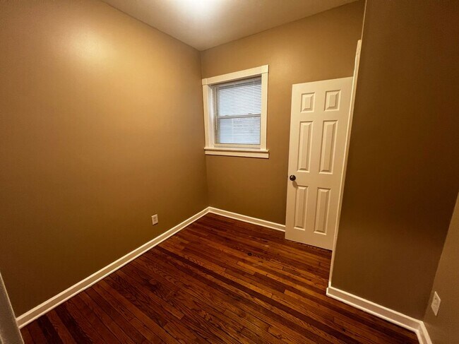 Foto del edificio - 735 N Hamlin Ave