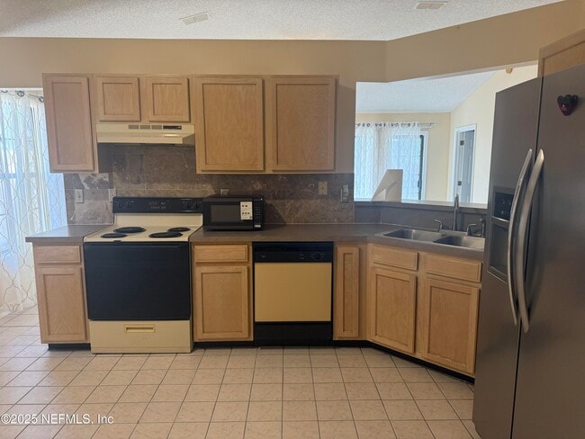 Foto del edificio - 7441 Carriage Side Ct