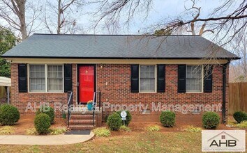 Building Photo - 1809 Fairview St