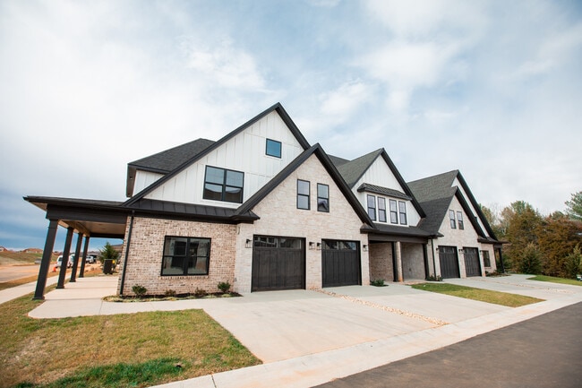 Building Photo - 1032 S Westyn Loop