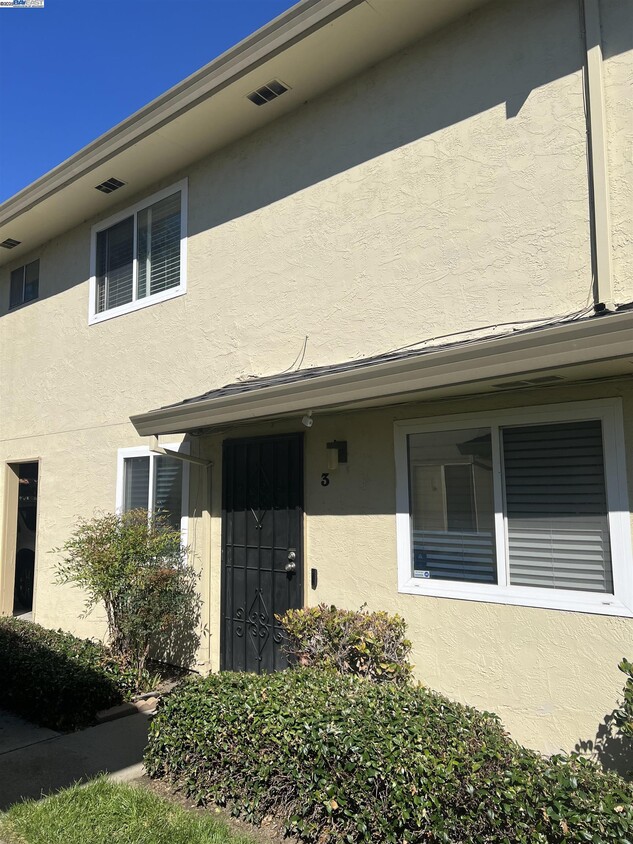 Primary Photo - 2221 Partridge Way