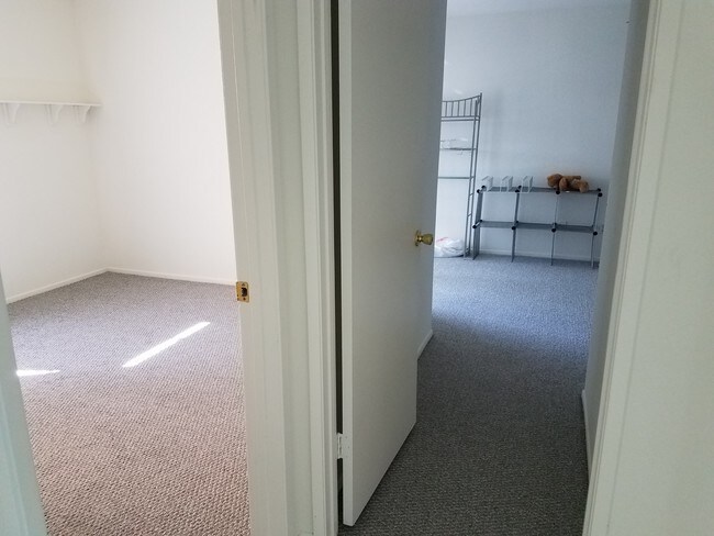 Foto del edificio - 9459 Fairgrove Ln