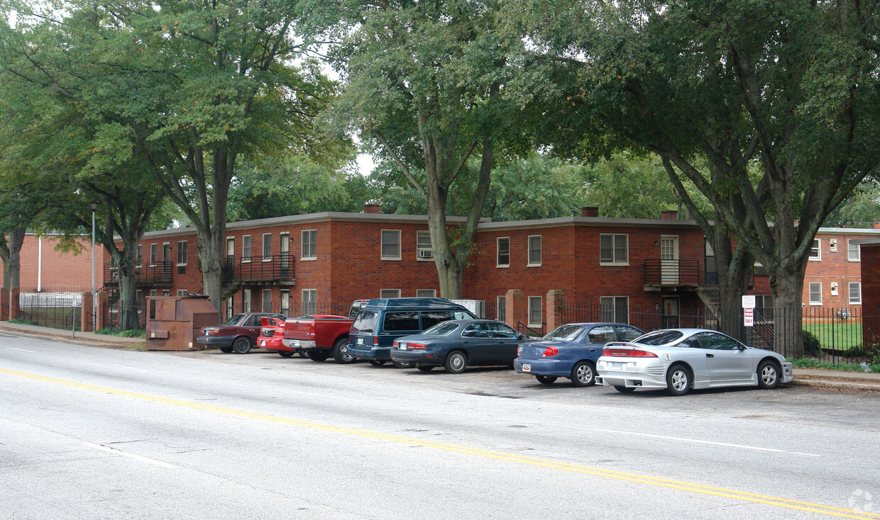 Primary Photo - Stratham Place Apartments