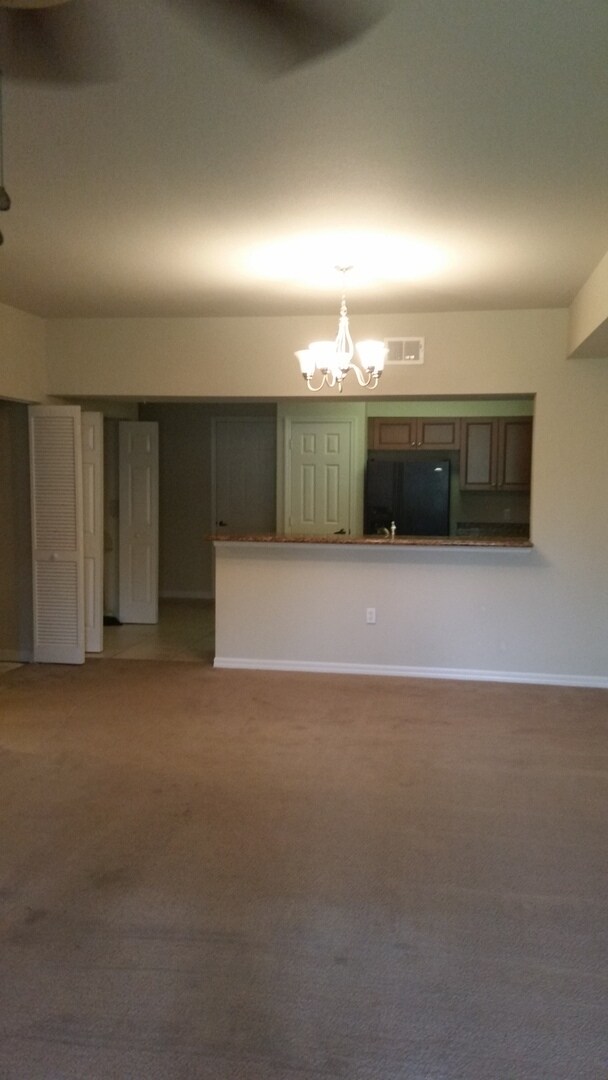 Building Photo - Villagio Annual rental!