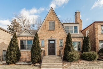 Building Photo - 9535 S Fairfield Ave