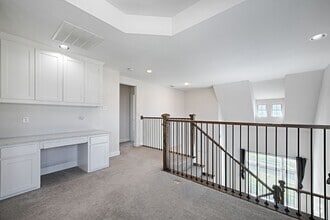 Building Photo - 4524 Del Rey Ave