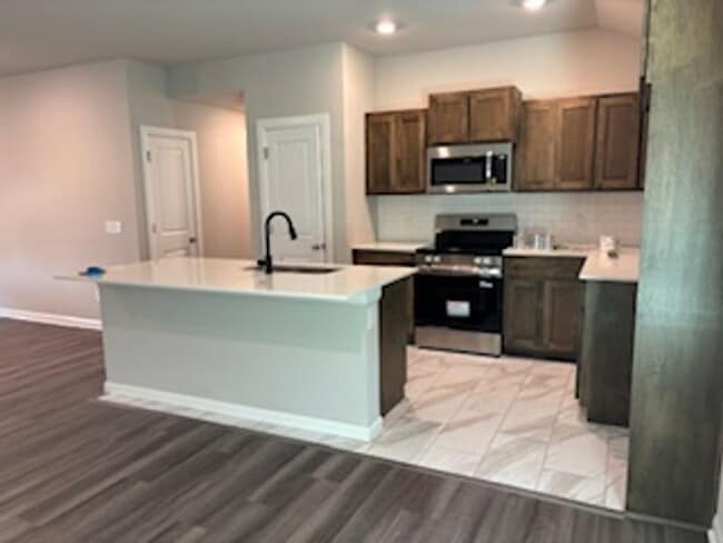 Foto del edificio - Beautiful New Home! 1st Month Free!