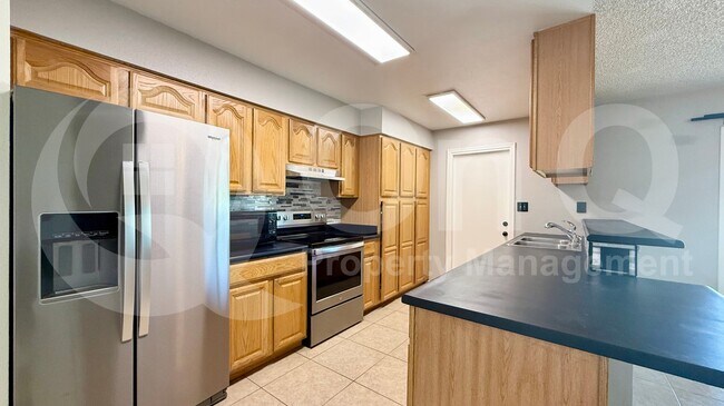 Foto del edificio - 2006 E Duke Dr