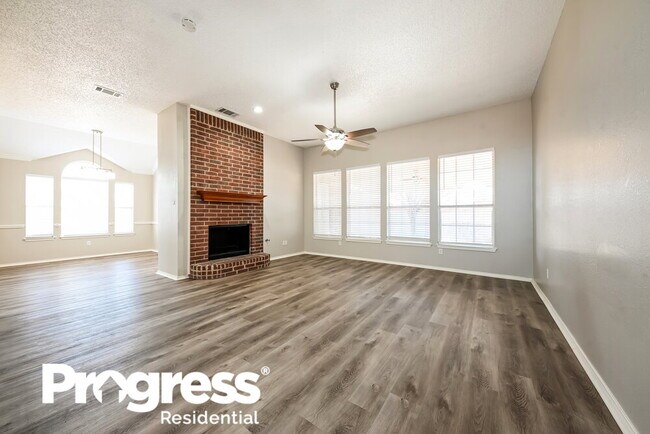 Foto del edificio - 2612 Creek Crossing Rd