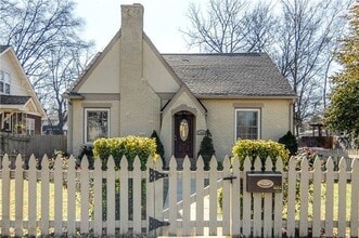 Building Photo - 1404 Greenwood Ave