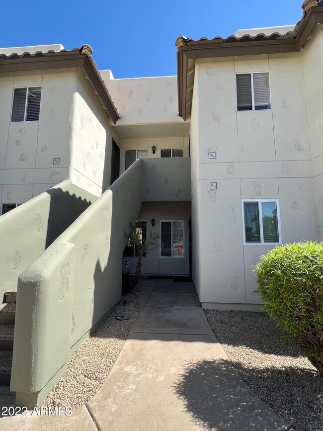 Foto del edificio - 1825 W Ray Rd