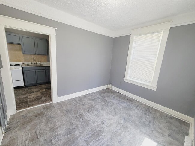 Building Photo - 11 W Princeton Cir Cir