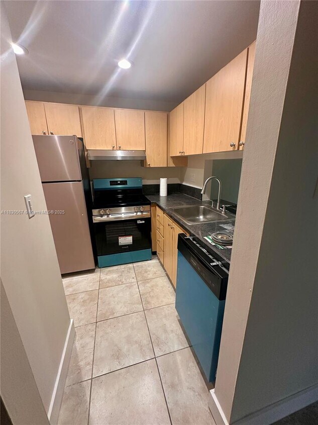 Primary Photo - 2935 NE 163rd St