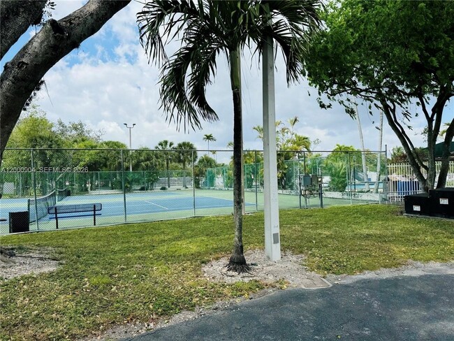 Foto del edificio - 6970 SW 110th Pl