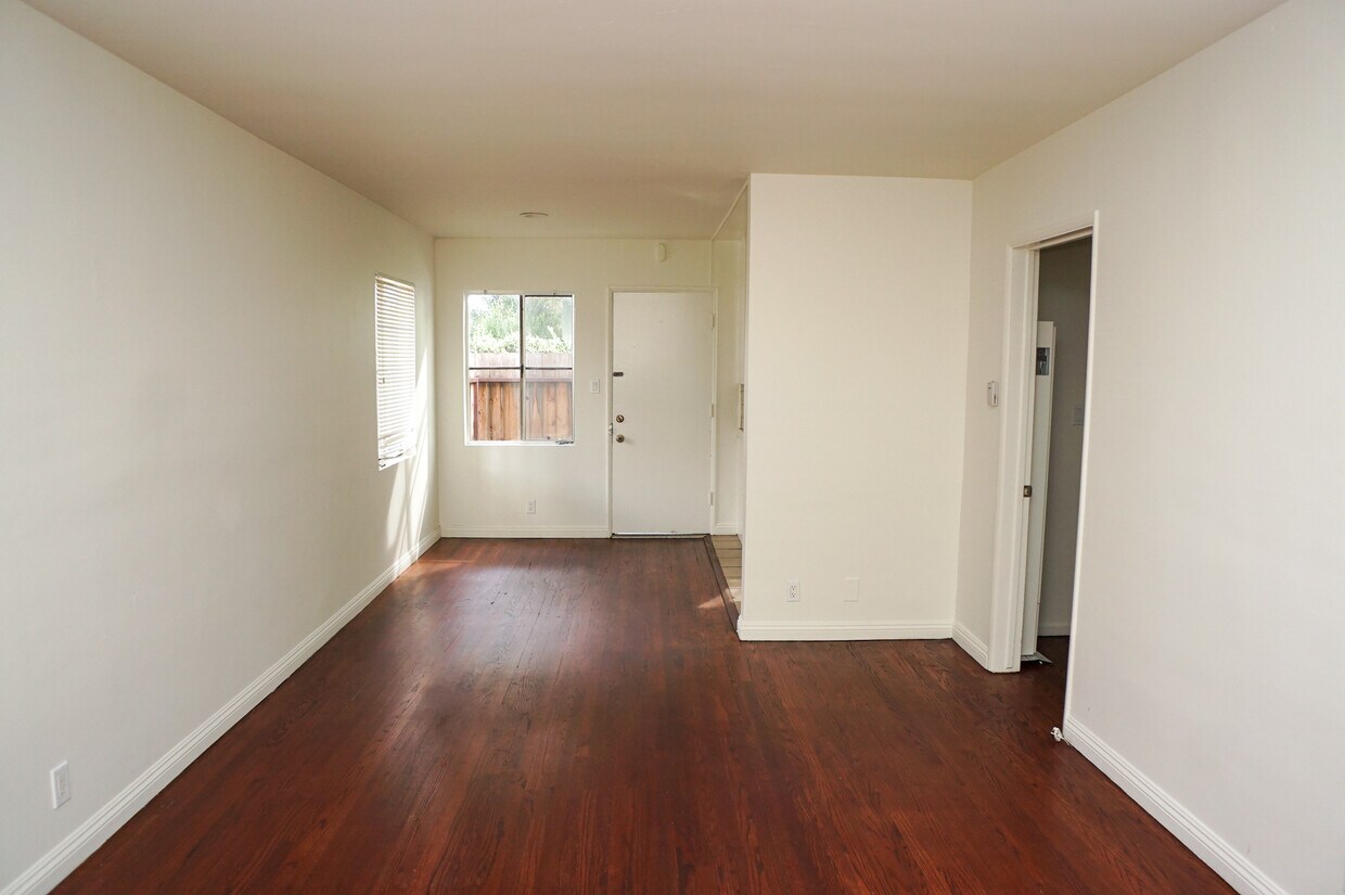 Primary Photo - 222 Market St