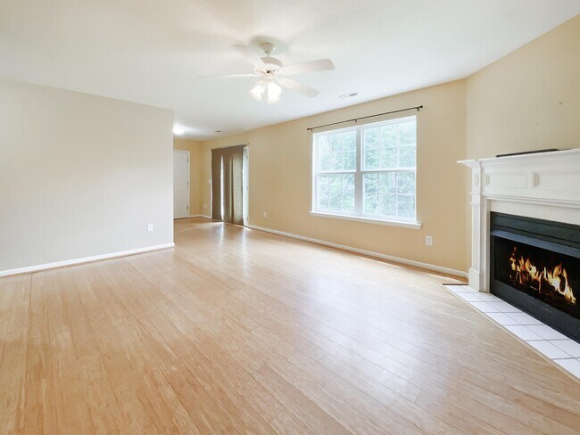Foto del edificio - 208 Willow Valley Way