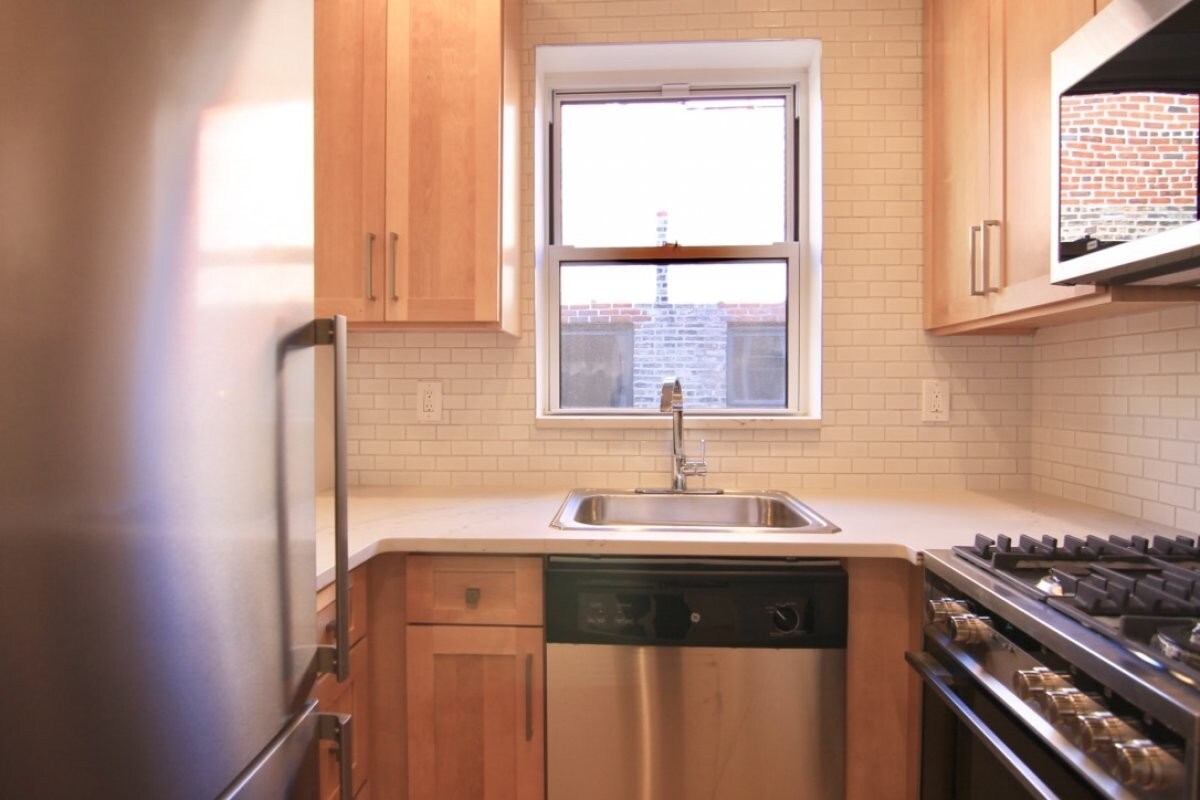 Dishwasher - 3161 Broadway