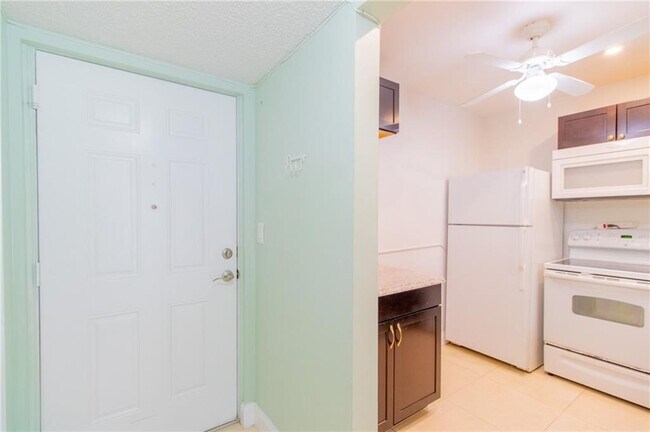 Foto del edificio - 4156 NW 90th Ave